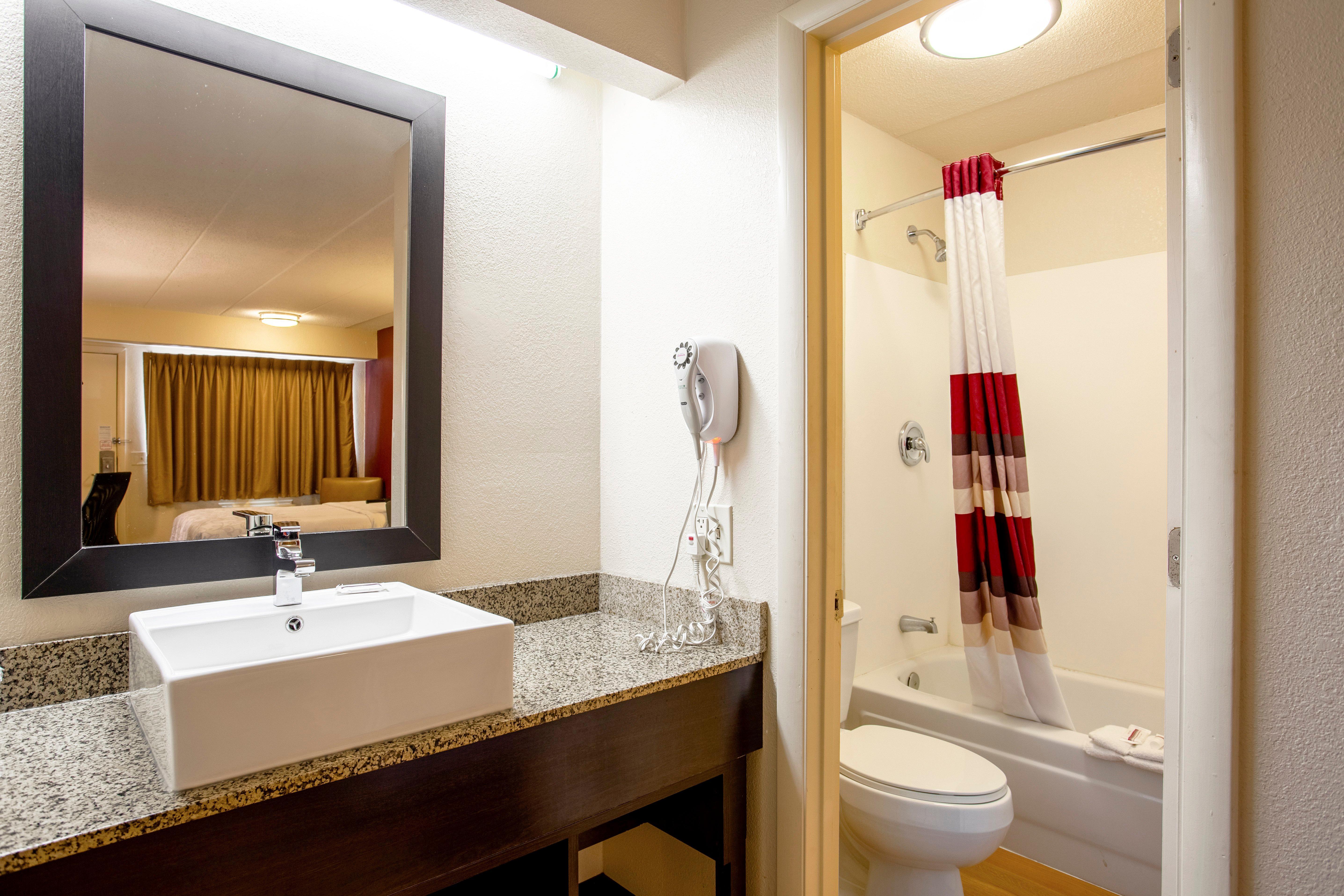 Red Roof Inn Plus+ West Springfield Esterno foto